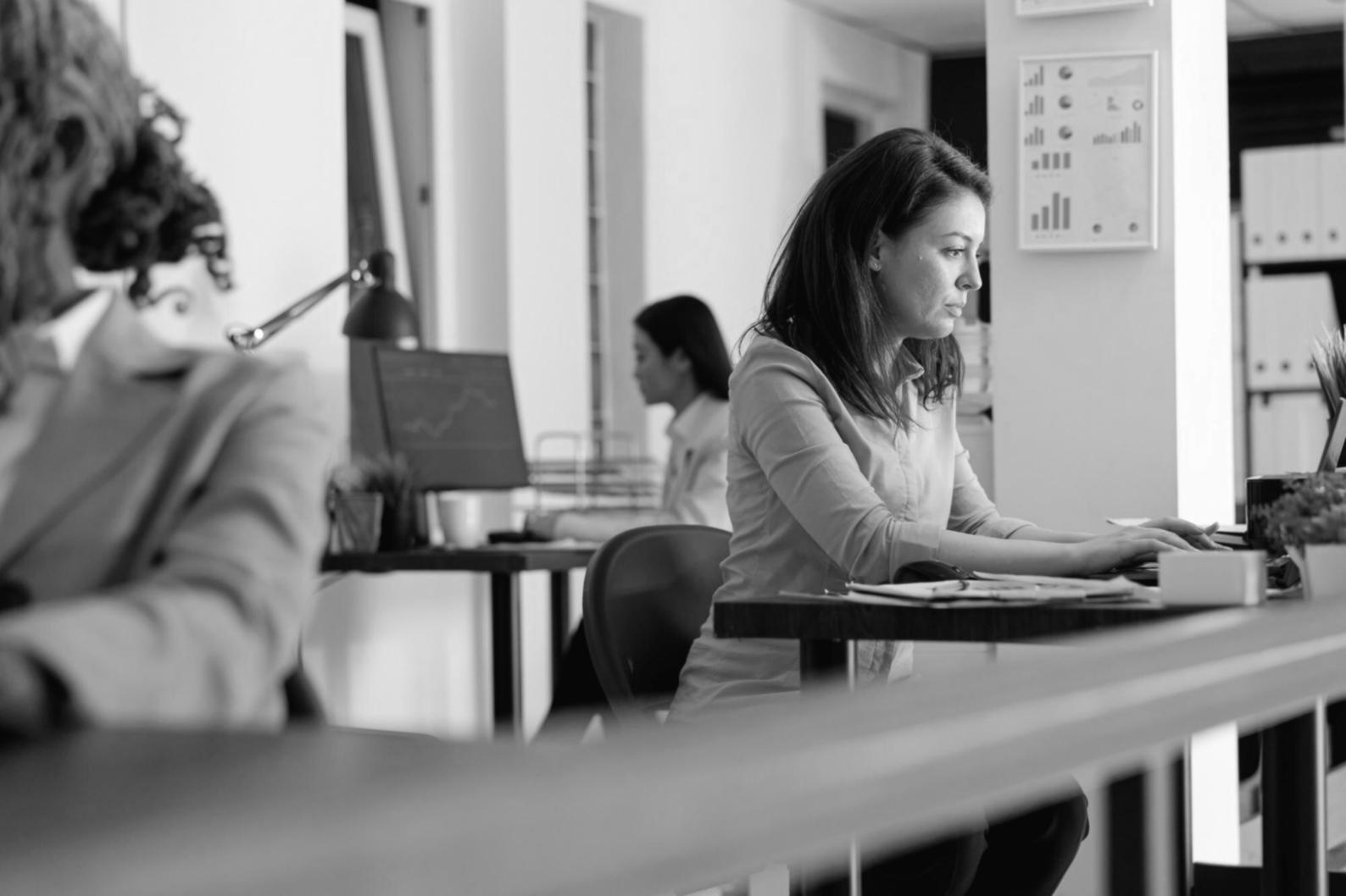 Espacio de trabajo con análisis financiero